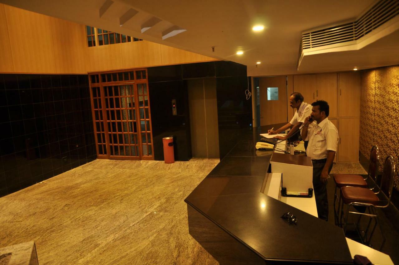 Hotel Krishna Residency Vijayawāda Exterior foto
